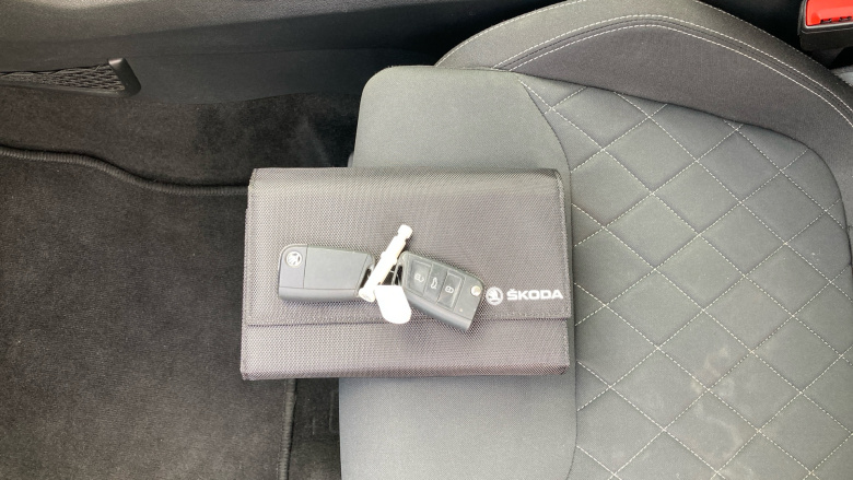 Skoda Karoq 1.5 TSI Sport Line 4x4 5dr DSG Petrol Estate